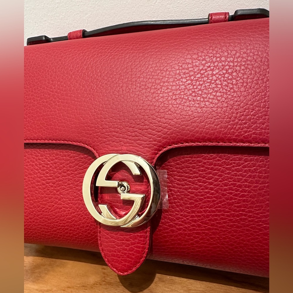 *new* Gucci Crimson Leather Cross Body Red Bag